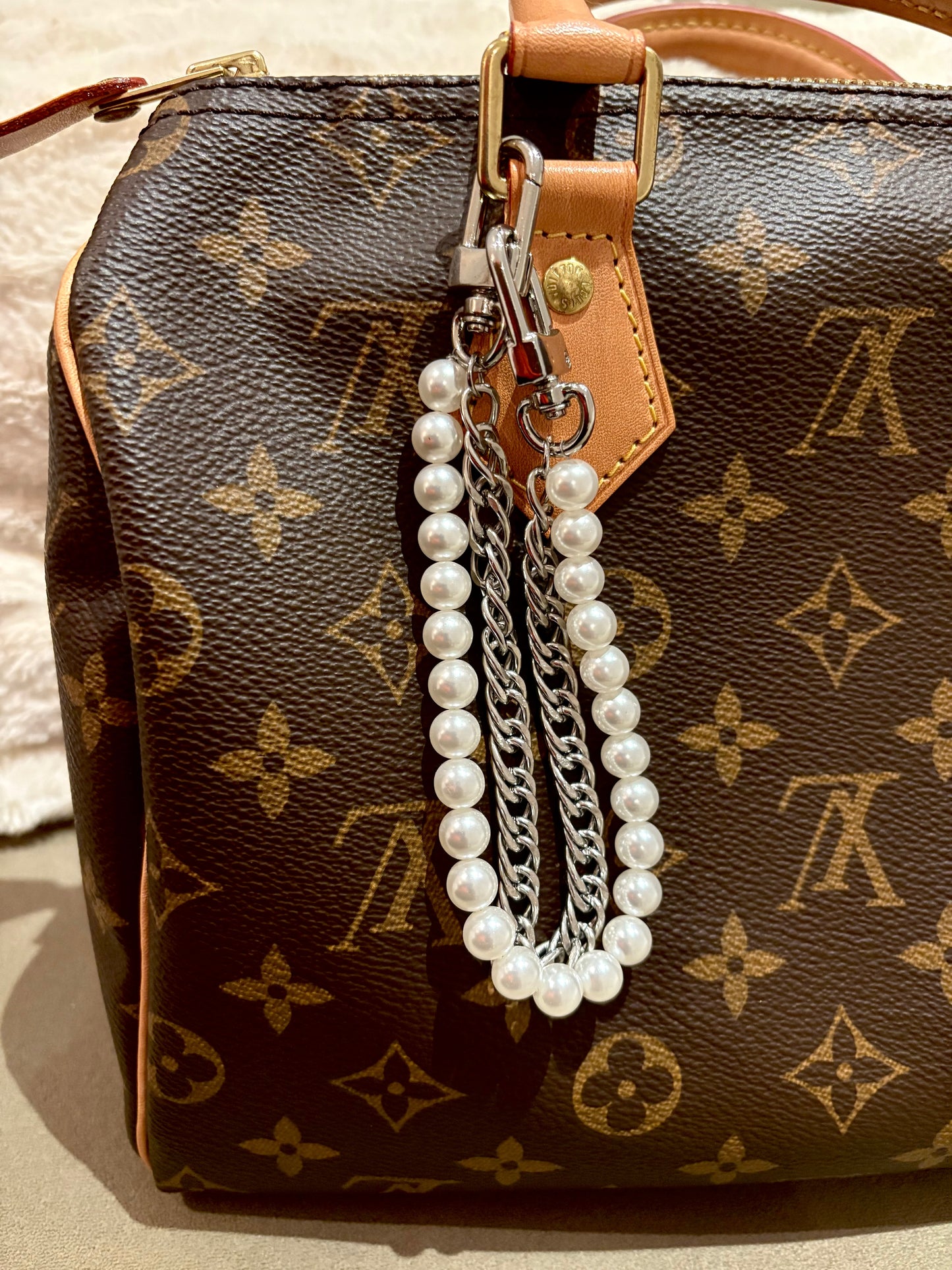 Pearl & Chain Bag Charm